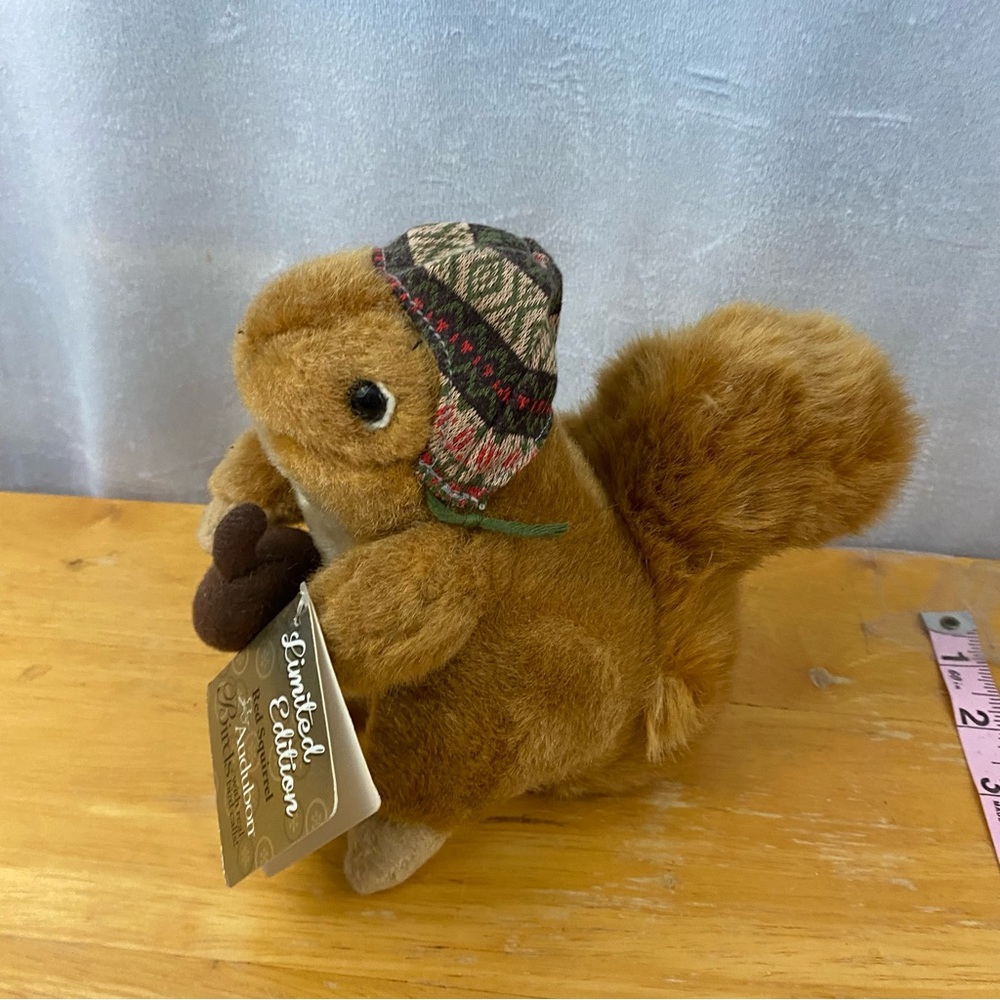 2013 Limited EdItion Audubon Red Squirrel with Hat Working Sound Plush with tag
